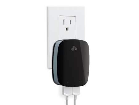 iPadを2台同時に充電できる高出力USB電源アダプタがフォーカルポイントから