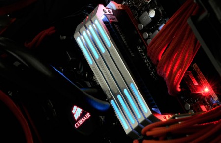 「Dominator Platinum」を美しく演出するドレスアップツール、CORSAIR「Light Bar Upgrade Kit」