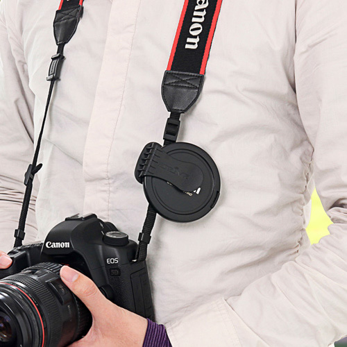 980円なら買っておこうかなと思わせる、レンズキャップホルダーがサンワダイレクトで発売中