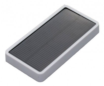 2,500mAhでフル充電に対応。ソーラー充電器、グリーンエージェント「mobile solar 2500」