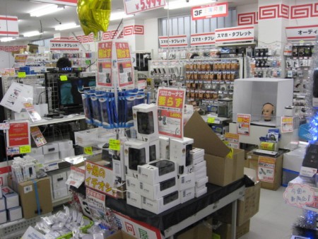 ドスパラパーツ館3階「上海問屋」フロアで、ワケありアウトレットコーナー開設