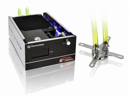 Thermaltake、5インチベイに収まるワンボックスの水冷キット「Bigwater