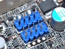 Mini-ITXケースに搭載できるMicroATXマザーボード、ASRock「H61M-VG3