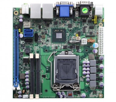 デュアルディスプレイ対応Q77 Expressチップ搭載Mini-ITXマザーボード、Axiomtek「MANO873」