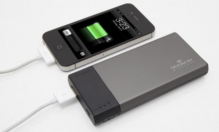 ワイヤレスリーダー＆モバイルバッテリーの一人二役。Kingston「MobileLite Wireless」近日発売