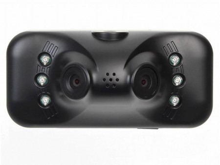 “2つの目”で逃さず撮る。超広角230度撮影対応のドライブレコーダー、サンコーから発売