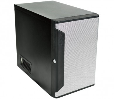 サードウェーブテクノロジーズ、Windows Storage Server 2012搭載の小型NAS「Repono D4」