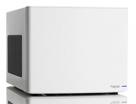 Fractal Design、HDD 6台搭載可能なMini-ITXケースの白モデル「Node 304 White」