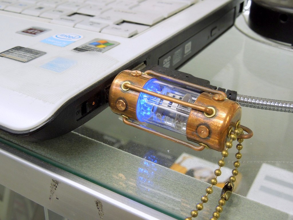 Pentode USB Flash Drive