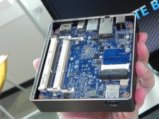 GIGABYTE