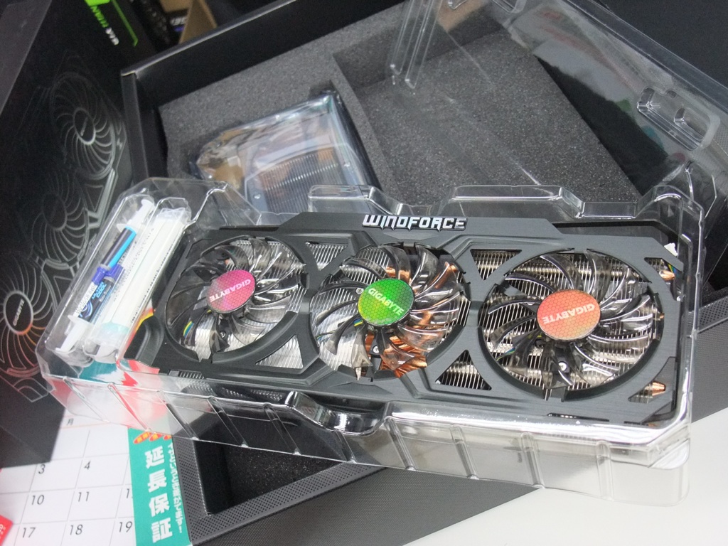 TDP450Wに対応する、高い冷却性能が特徴の「WINDFORCE X3」が同梱される