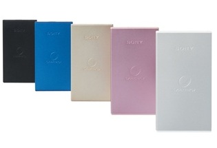 電池容量40％アップ。容量5,000mAhのコンパクトモバイルバッテリー、ソニー「CP-F5」