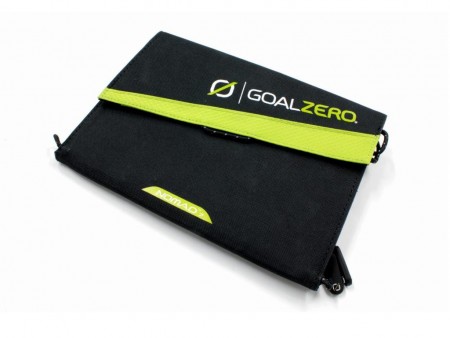 アスク、スマホを強力充電する米Goal Zero製太陽光充電器「Guide 10 Plus Solar Kit」来月発売