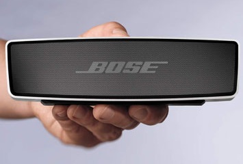 片手で持ち運べるコンパクトモバイルスピーカー、ボーズ「SoundLink Mini Bluetooth speaker」