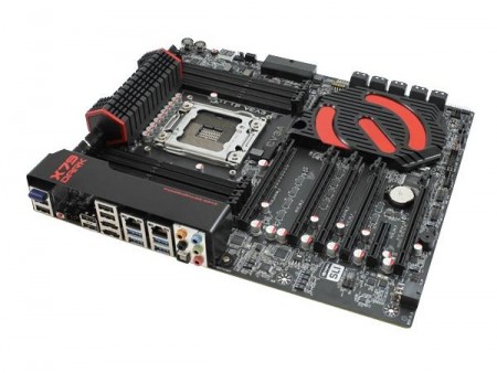 12層基板採用でパワフルOCサポート。EVGA、Intel X79搭載フラッグシップマザー「EVGA X79 Dark」