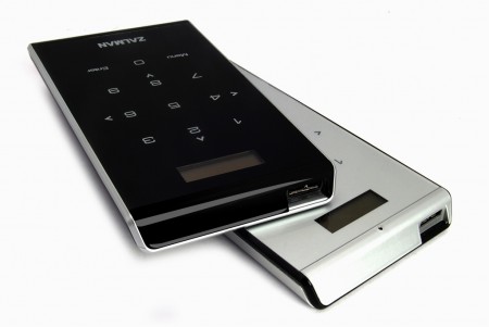 ZALMAN製HDDケース8,888個出荷記念。アスク、SSDバンドルの「ZM-VE400」シリーズ数量限定発売