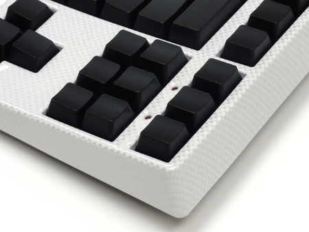 デスクトップ緑化計画！？ダイヤテック、奇想天外“芝生”風キーボードフレーム「MIDORI」発売