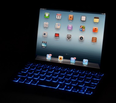 JTT、7色に発光するLEDバックライト内蔵iPad mini用キーボード販売開始