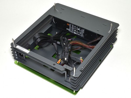 量産型オープンエアMini-ITXケースIn Win「HFrame mini