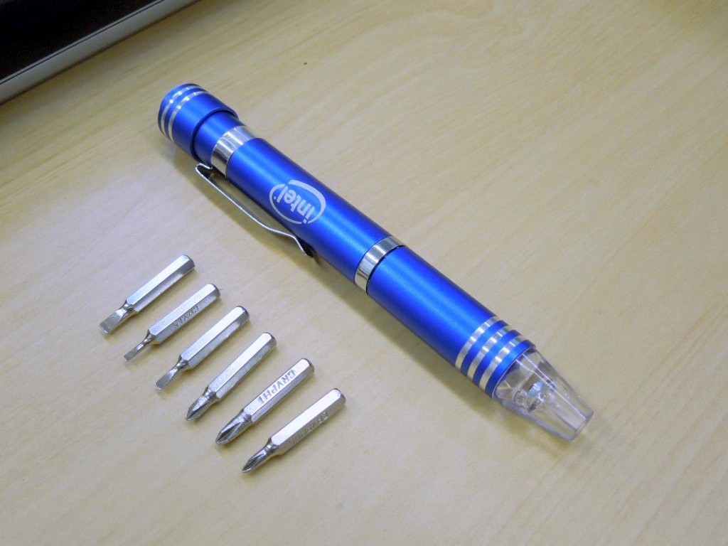 Intel「Lighted Pocket Screwdriver」