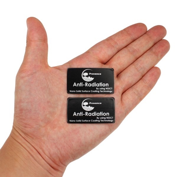 貼るだけだから簡単。スマホの電磁波を90％カットするステッカーが上海問屋から