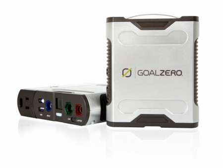 スマホからノートPCまでフル充電できる太陽光充電キット、Goal Zero「Sherpa 50 V2 Solar AC Kit」