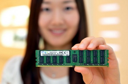 SAMSUNG、データセンターの大容量・低消費電力化を促進するDDR4メモリの量産開始