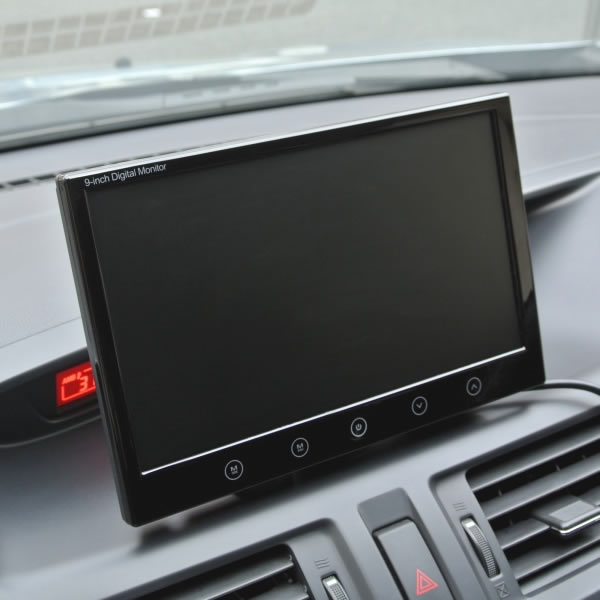 1万円切りのHDMI/VGA端子搭載9インチオンダッシュ液晶モニタが上海問屋から