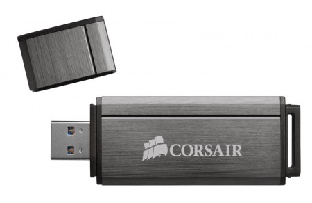 最大転送260MB/sのUSB3.0対応フラッシュメモリ、CORSAIR「Voyager GS」シリーズ