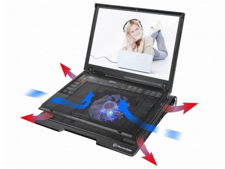 デュアルスピーカーを呑み込んだハイエアフロー仕様ノートPCクーラー、Thermaltake「Massive SP」