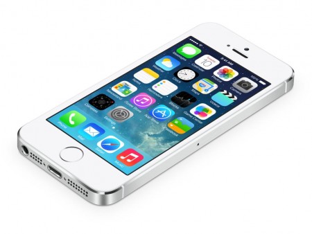 アップル、UI一新の「iOS 7」提供開始