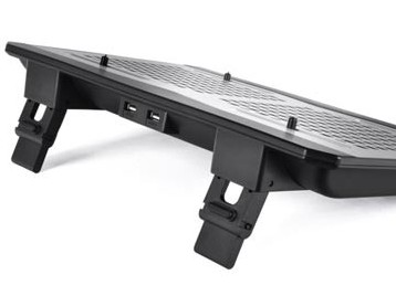 4つの可動式温度センサーを内蔵したノートPCクーラー、Thermaltake「Massive TM」