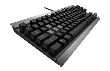 赤軸採用コンパクトキーボード「K65 Compact」など、SF 2推奨デバイス3種がCORSAIRから