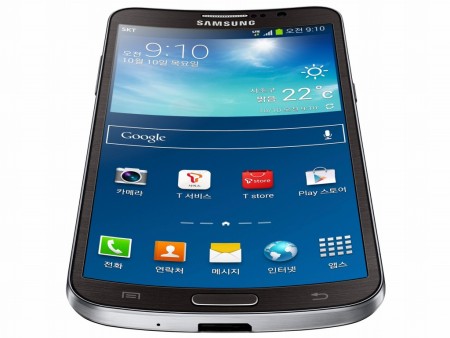 弧を描くように湾曲する端末。Samsung、世界初の曲面ディスプレイ採用スマホ「GALAXY ROUND」発表