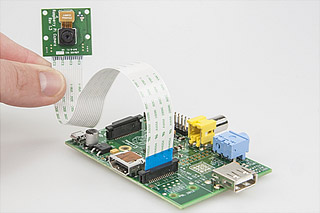 アールエスコンポーネンツ、「Raspberry Pi」と専用カメラモジュールのセットモデル発売開始