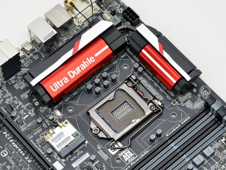 最新インターフェイス満載のZ87マザーボード GIGABYTE「GA-Z87X-UD5 TH