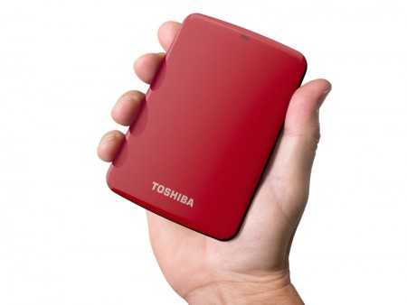 モバイル端末からアクセスできるポータブルHDD、東芝「CANVIO CONNECT/SLIM」シリーズ