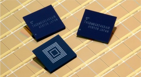東芝、高速インターフェイスHS400採用で読込270MB/secの新型eMMCチップ量産開始