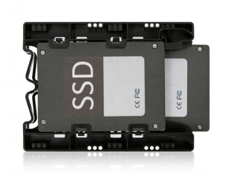 60個ものネジ穴搭載。どんなシステムにも組み込める2.5インチマウンター、ICYDOCK「MB290SP-B」