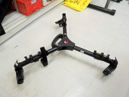 折りたたみ式キャスター付き三脚台 Tripod Dolly