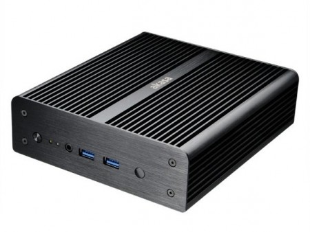 Haswell版NUCマザーボード対応のファンレスケース、Akasa「Newton H」