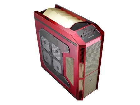 XL-ATXもサポートする真紅の“Super Tower”、Aerocool「XPredator Avenger」デビュー
