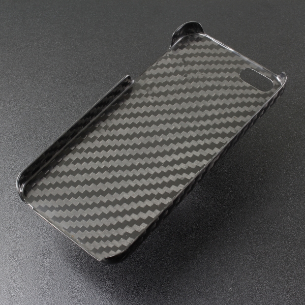 上海問屋、衝撃吸収特性と難燃性を兼ね備えたカーボン素材使用のiPhone 5/5s用ケース