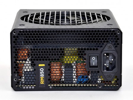 完全無音も狙える準ファンレス電源ユニットCORSAIR「RM850」 - エルミタージュ秋葉原 完全無音も狙える準ファンレス電源ユニットCORSAIR「RM850」 - エルミタージュ秋葉原