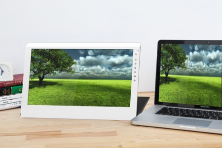 テックウインド、バッテリ駆動も可能な15.6インチモバイル液晶、GeChic「On-Lap 2501 SE」発売