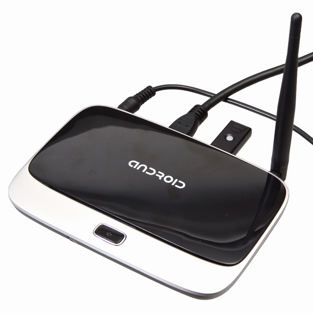 有線LANとクアッドコアCPU内蔵のAndroid端末、サンコー「Android SmartTV Quad-core 4」