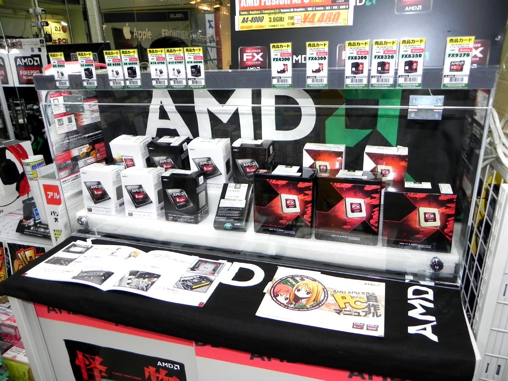 2階AMDフロアのショーケース