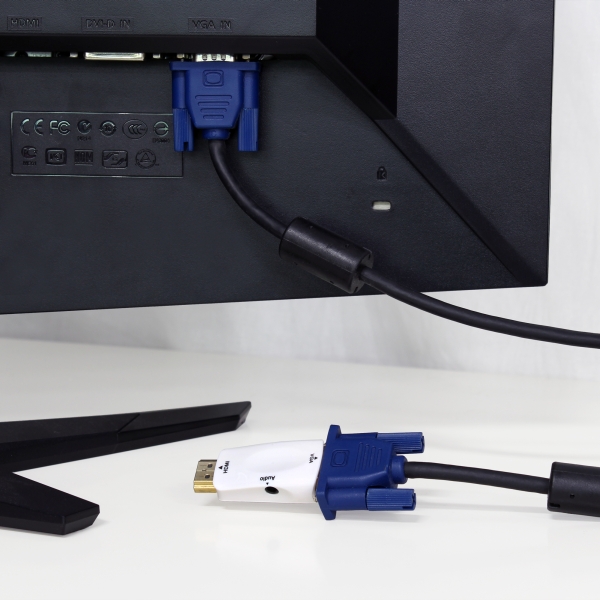 D-SubディスプレイにHDMI機器を接続できる変換アダプタ、上海問屋「DN-10200」発売