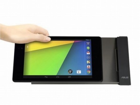 ASUSTeK、「Nexus 7（2013）」をスマートに使う純正充電スタンド2製品リリース