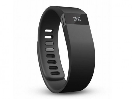 スマホでダイエット支援。ソフトバンク、リストバンド型の活動量計「Fitbit Force」は2月14日発売